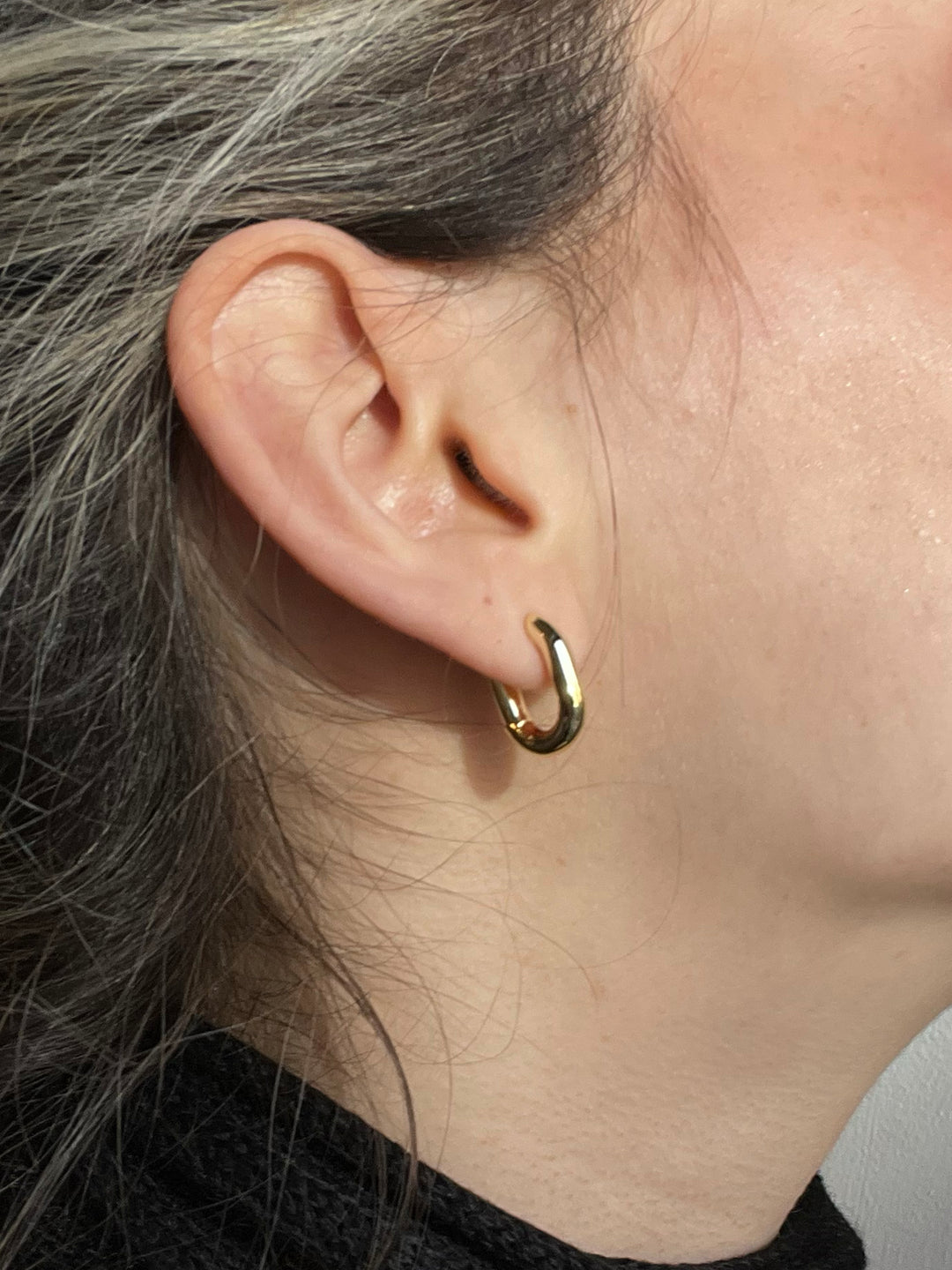 14K-gold-filled classic oval huggies - workshopunderground.com