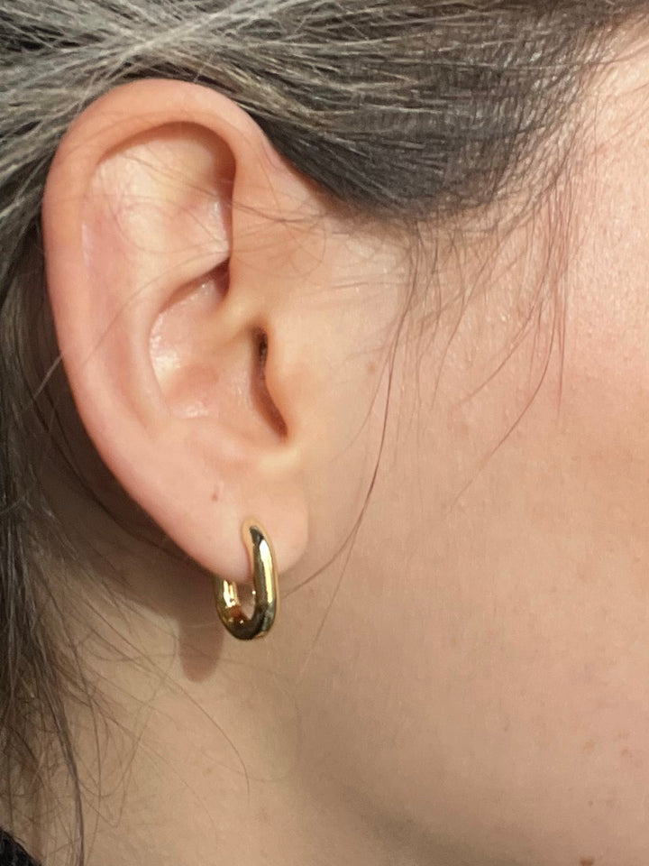 14K-gold-filled classic oval huggies - workshopunderground.com
