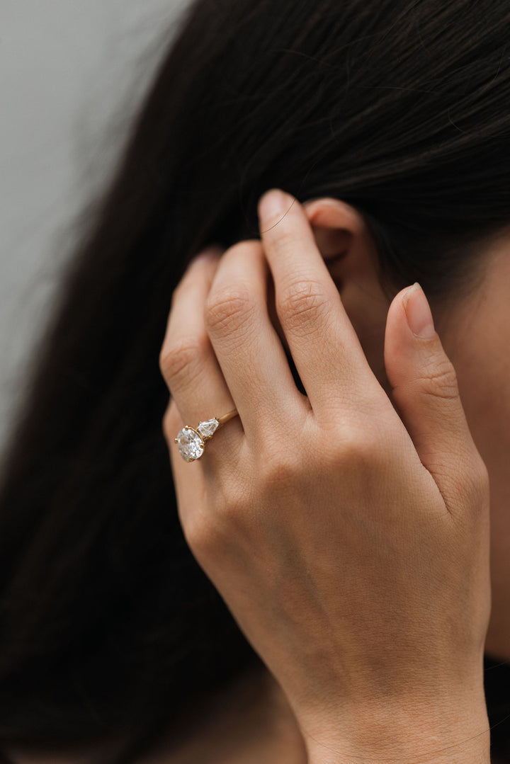 2.5 ctw oval diamond three-stone hexagon engagement ring