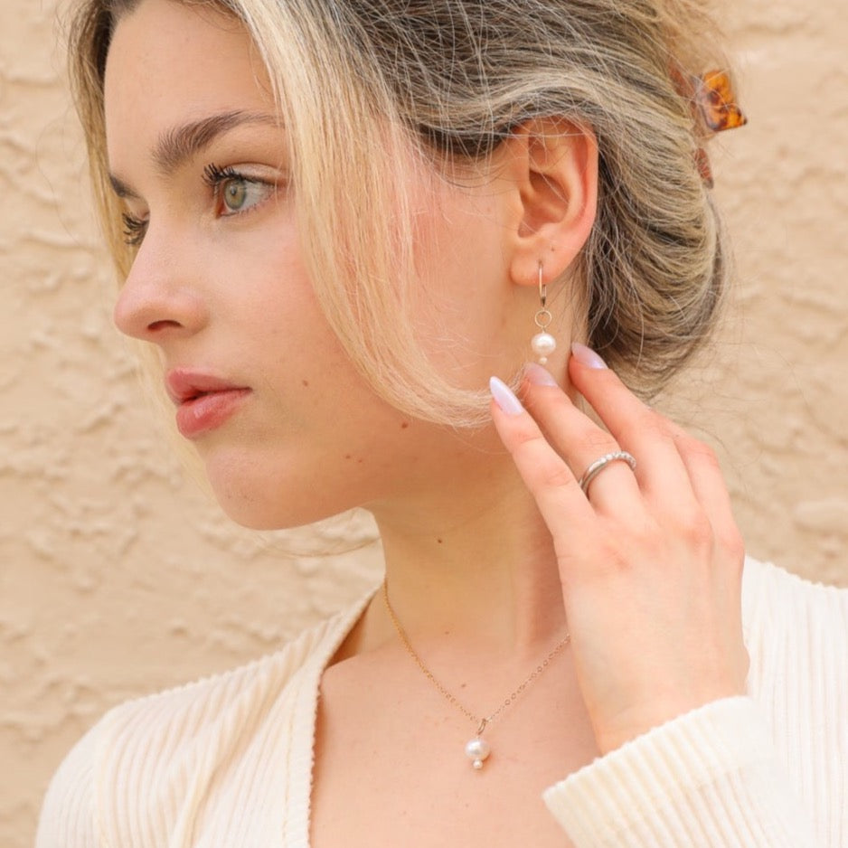 graduated duo pearl drop earrings - workshopunderground.com