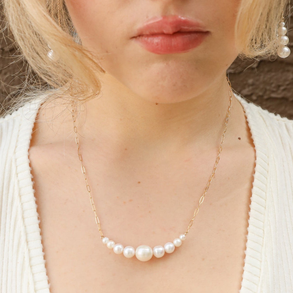 bold graduated pearl bar necklace - workshopunderground.com