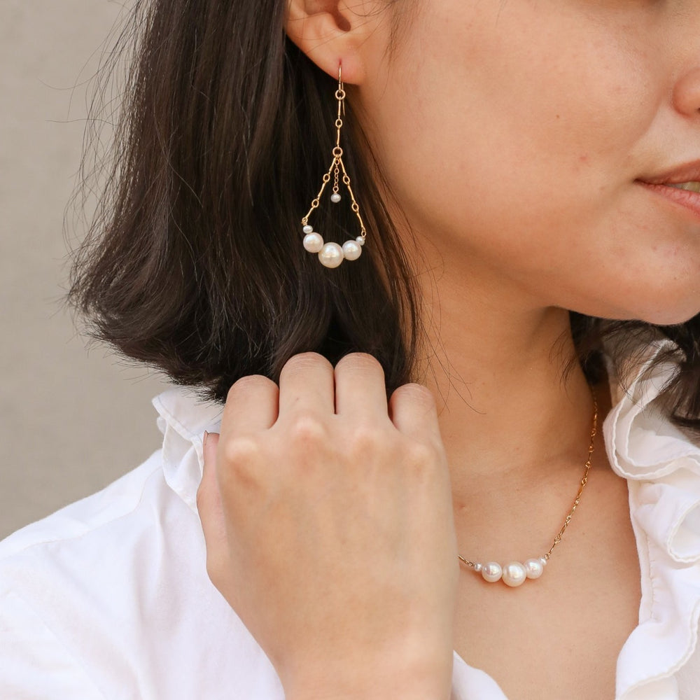 graduated pearl chandelier earrings - workshopunderground.com