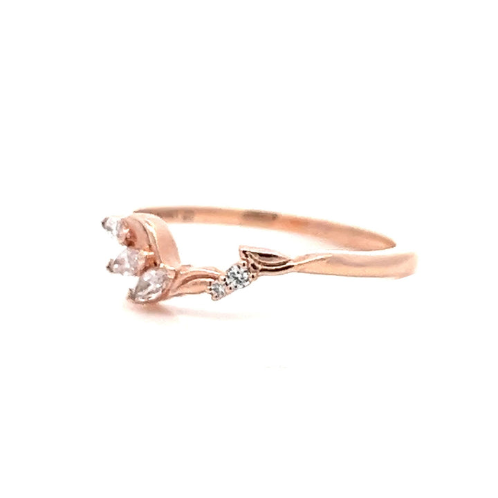 asymmetrical nature-inspired diamond band