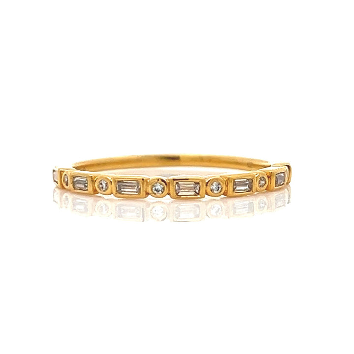 baguette & round bezel-set diamond band