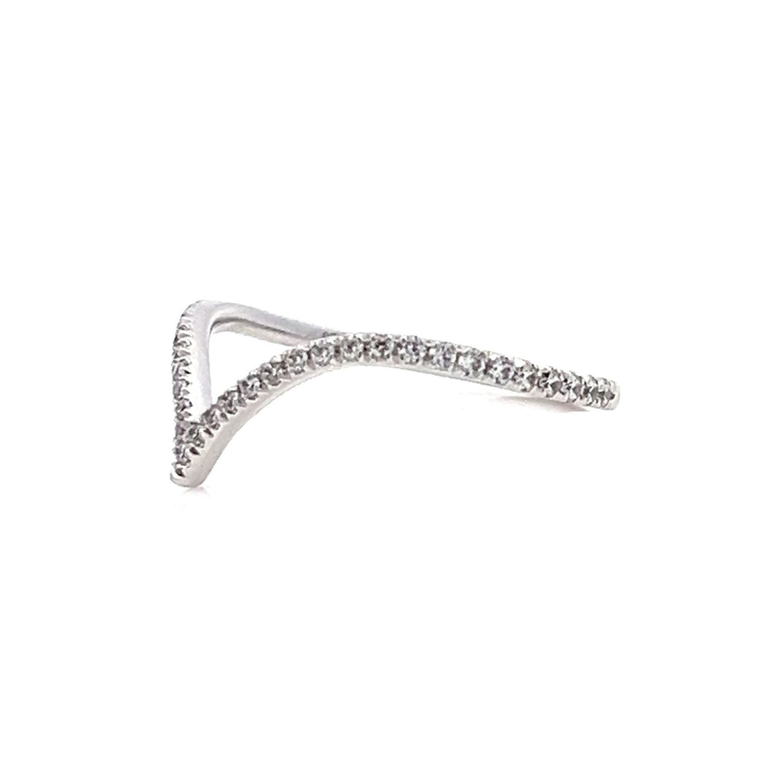deep v-shaped contour pave diamond band