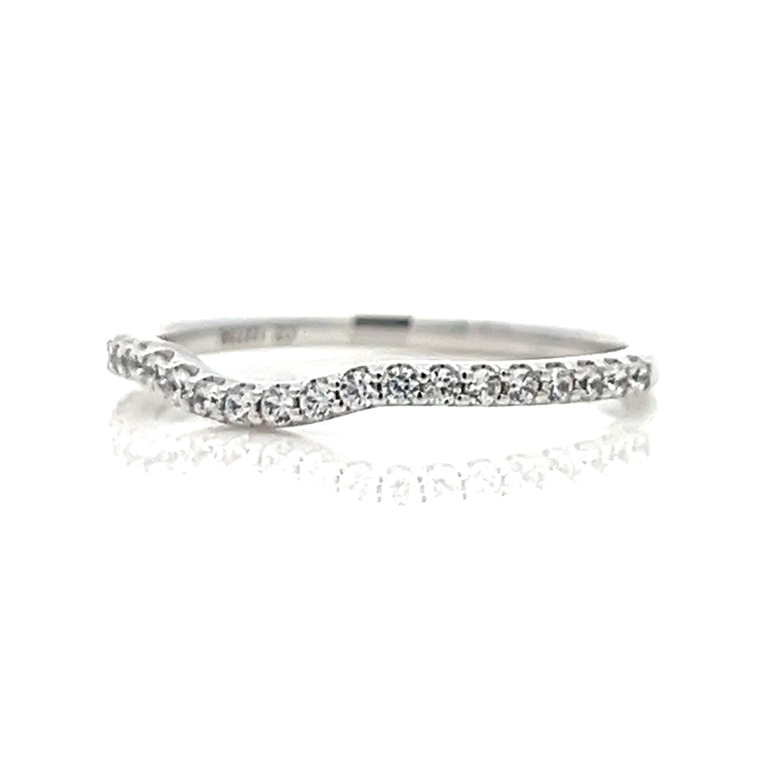 wavy diamond pave band