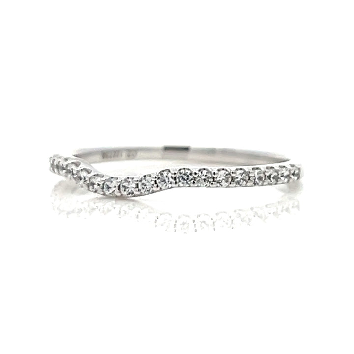 wavy diamond pave band