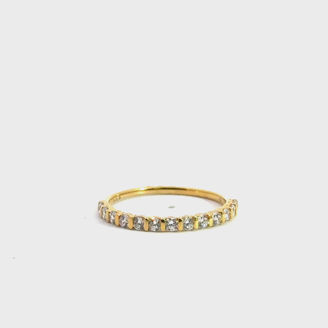 gold bars and round diamond band