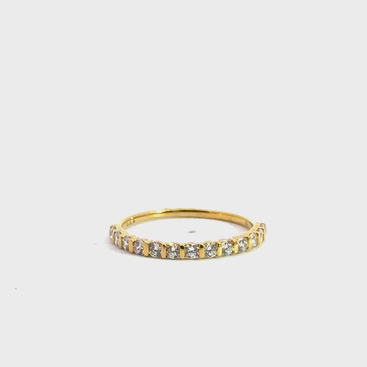 gold bars and round diamond band
