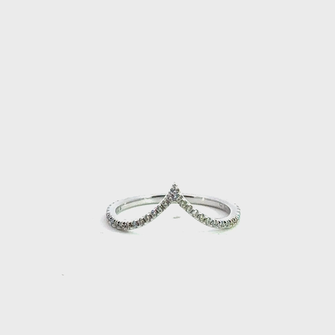 deep v-shaped contour pave diamond band