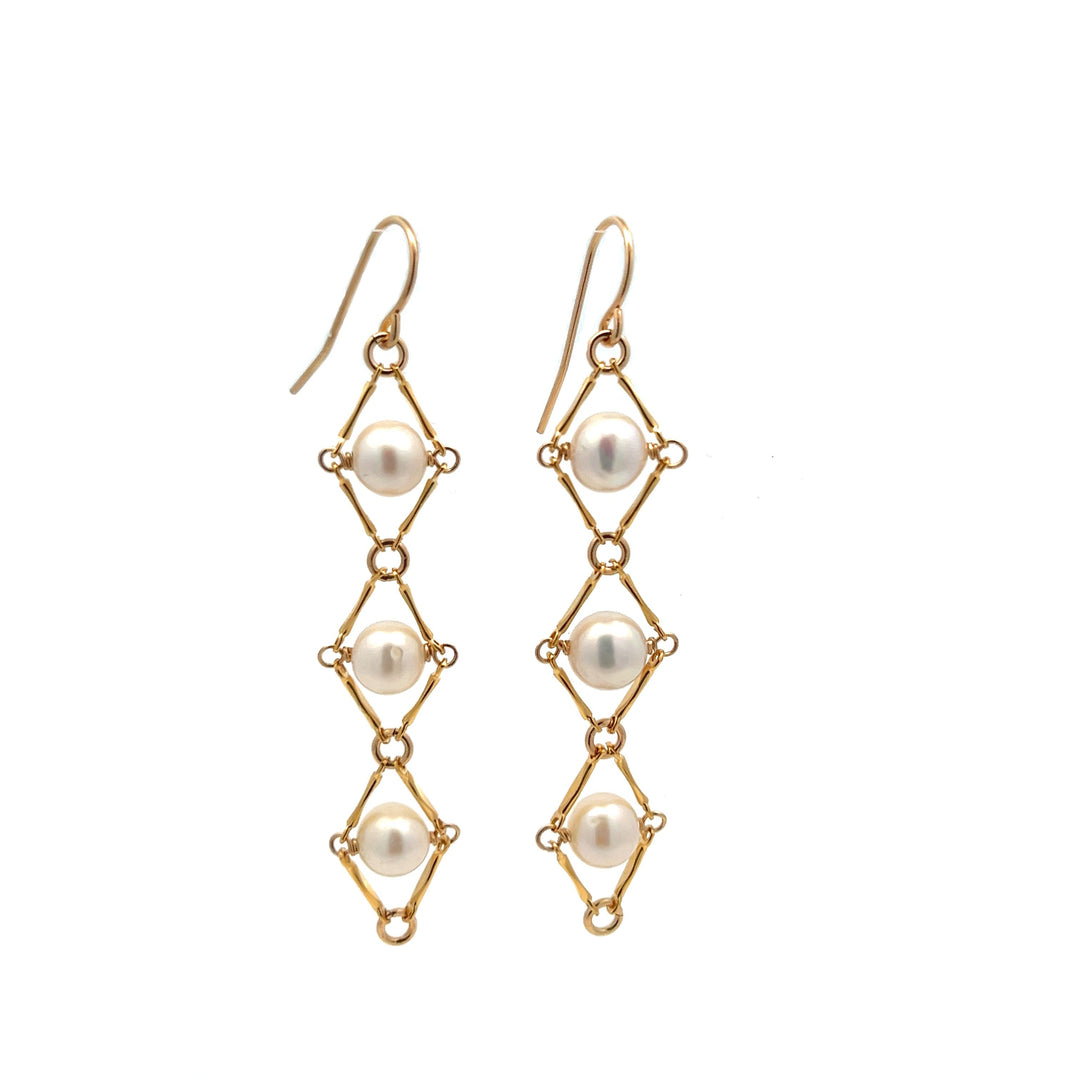 triple pearl trapeze earrings - workshopunderground.com