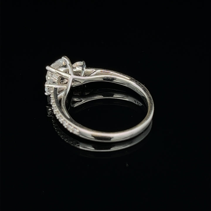 1 1/2 ctw three-stone round french-set diamond engagement ring - workshopunderground.com
