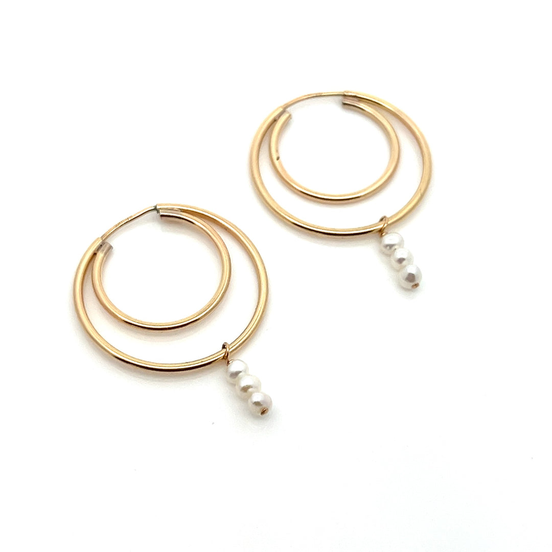 small double hoop earrings with three baby pearls - workshopunderground.com