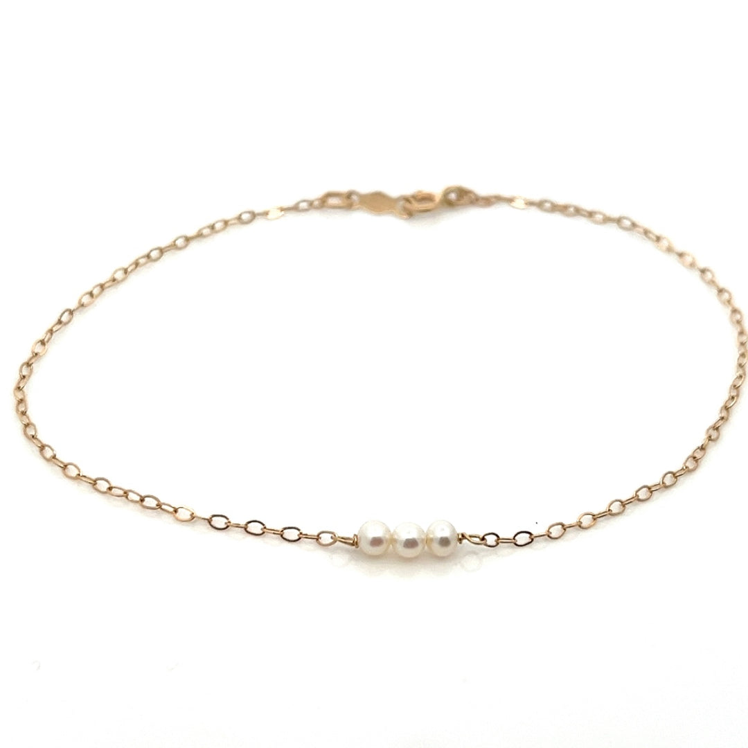 van luna - akoya baby pearl triplet bar bracelet - workshopunderground.com