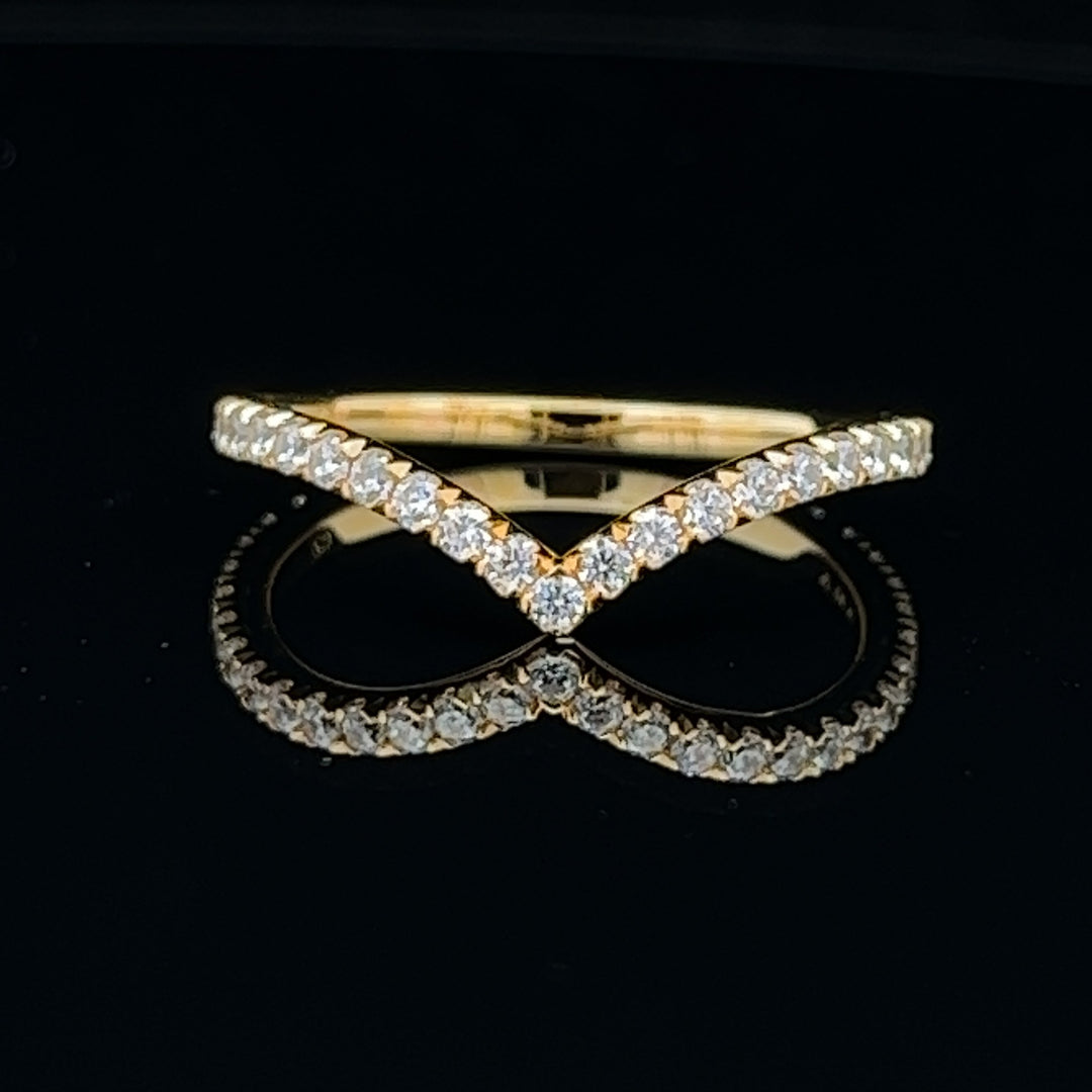 v-shaped round contour diamond band - .38 ctw - workshopunderground.com
