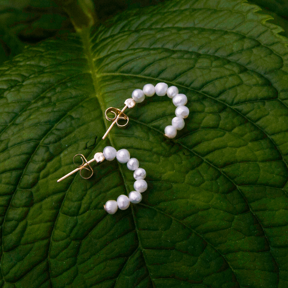 baby pearl crescent hoops - workshopunderground.com