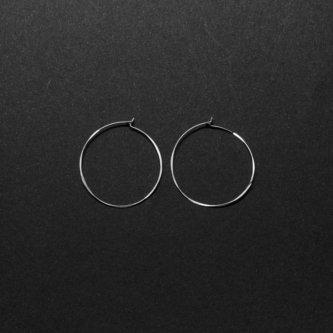 "classico" - artisanal hammered earrings - workshopunderground.com
