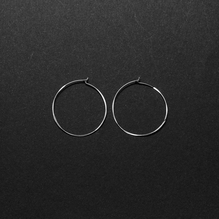 "classico" - artisanal hammered earrings - workshopunderground.com