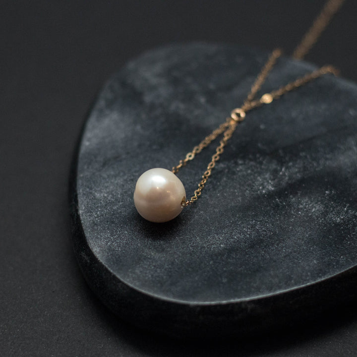 pearl trapeze necklace - workshopunderground.com