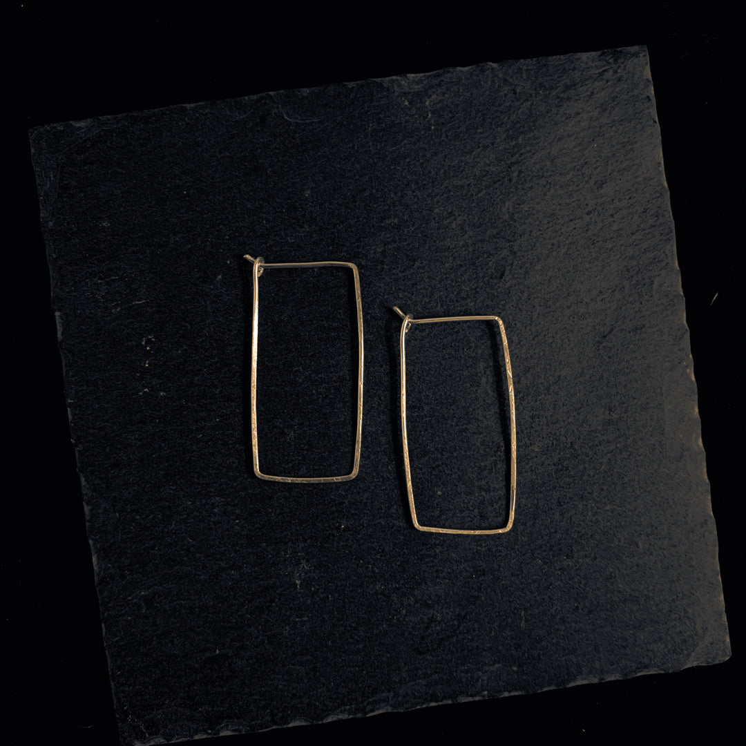 "figurati" - artisanal hammered earrings - workshopunderground.com