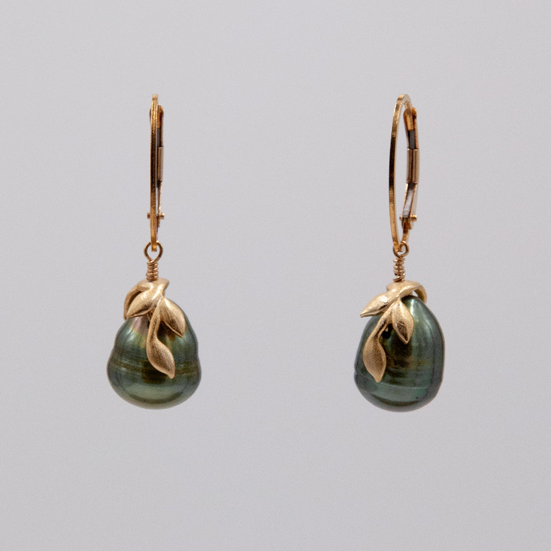 New Deco - baroque pearl earrings - black or white pearl - workshopunderground.com