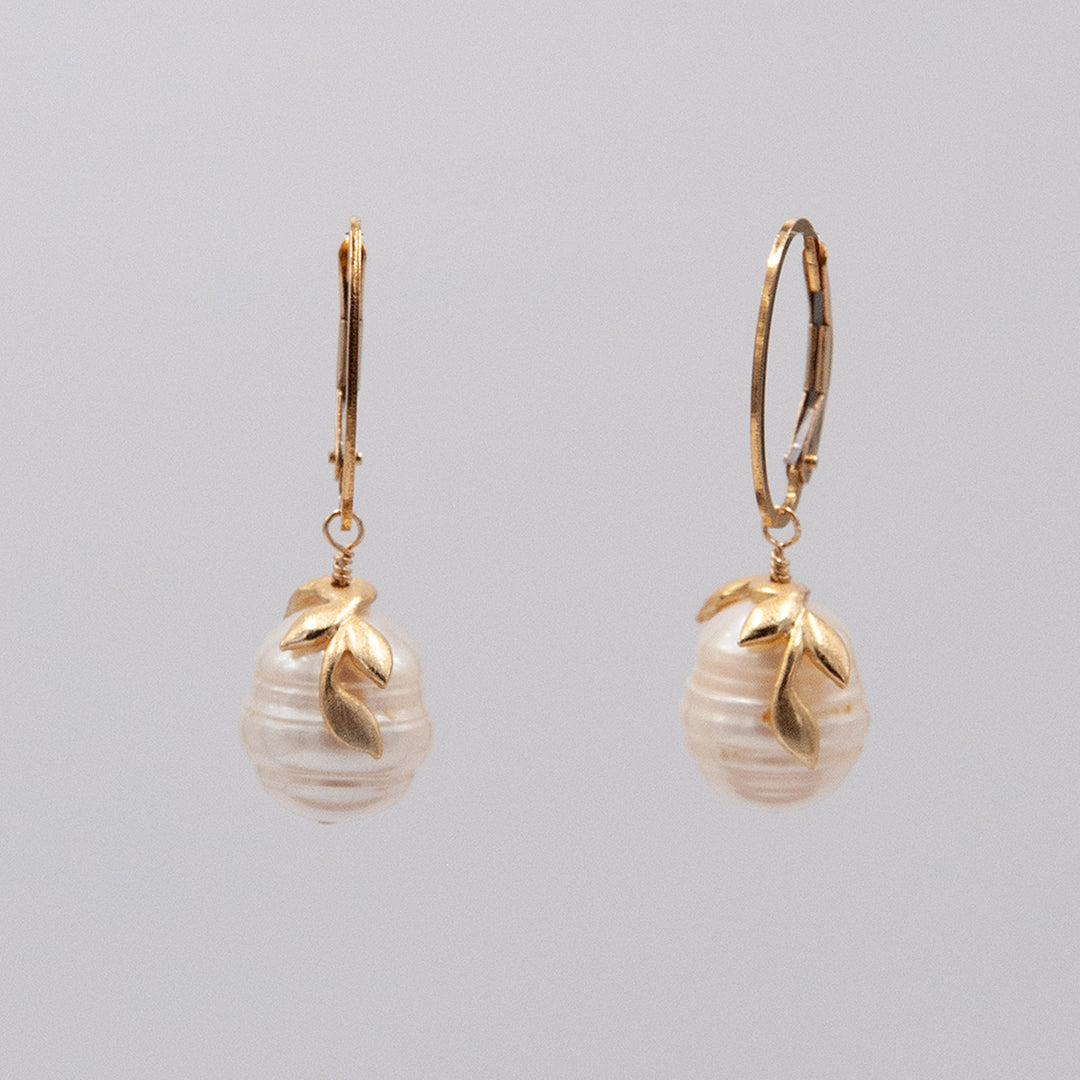 New Deco - baroque pearl earrings - black or white pearl - workshopunderground.com