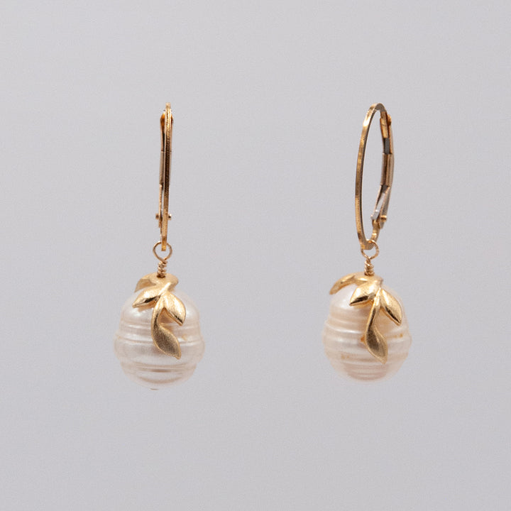 New Deco - baroque pearl earrings - black or white pearl - workshopunderground.com