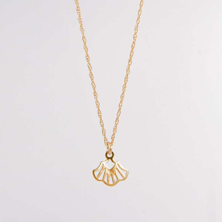 New Deco - mini floral motif pendant necklace - silver or gold - workshopunderground.com